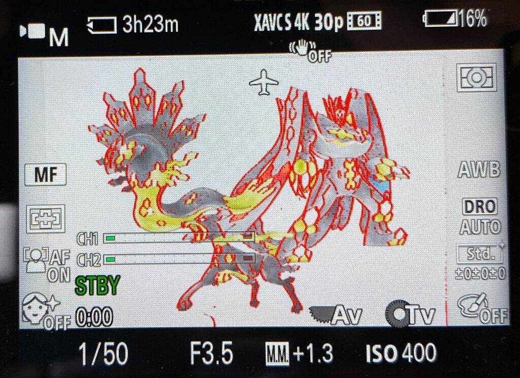 Sony zve-10 peaking red lines