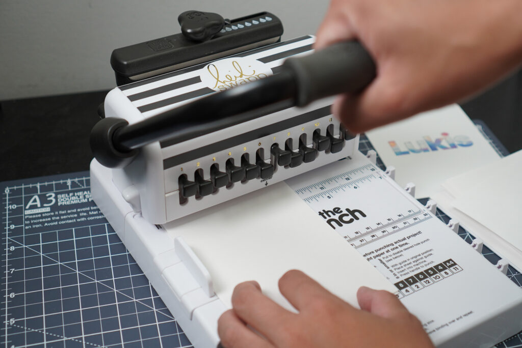how to make your own sketchbook with the Cinch
