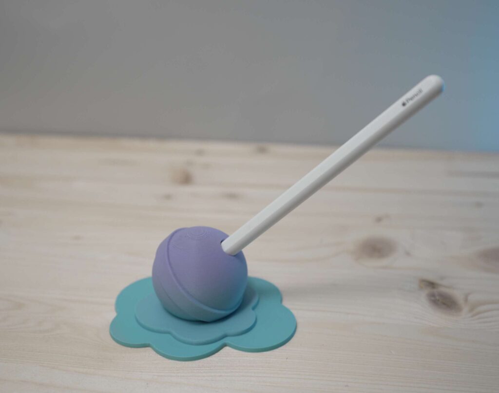 Lollipop apple pencil holder