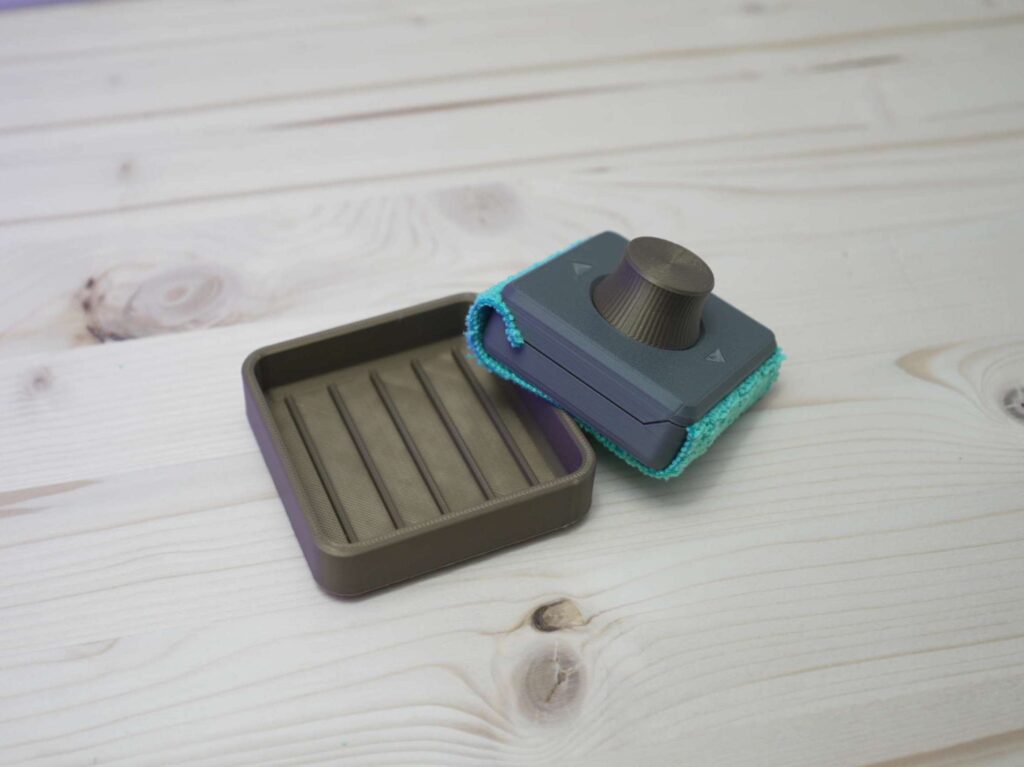 Plate cleaner
